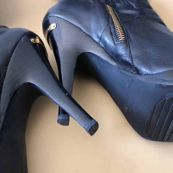 Michael Kors Webster Boot - Picture 7 of 8